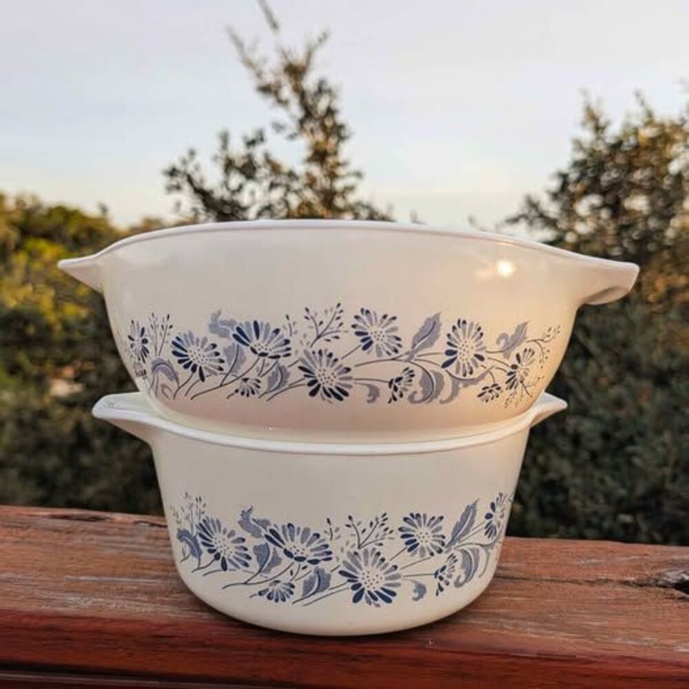 (2) Vintage Pyrex Colonial Mist Blue White floral Casserole dishes / bowls 9" 8"